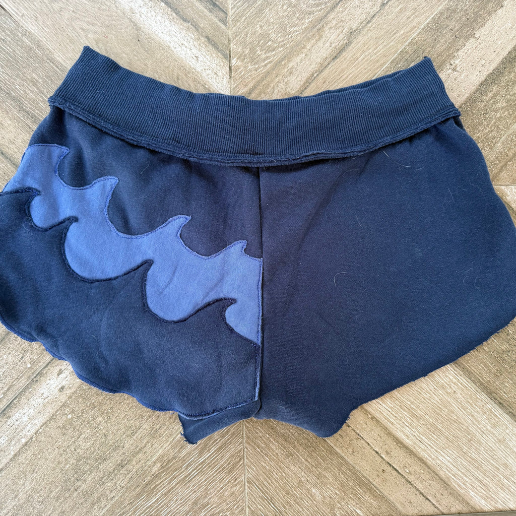 Sport Shorts: Waves