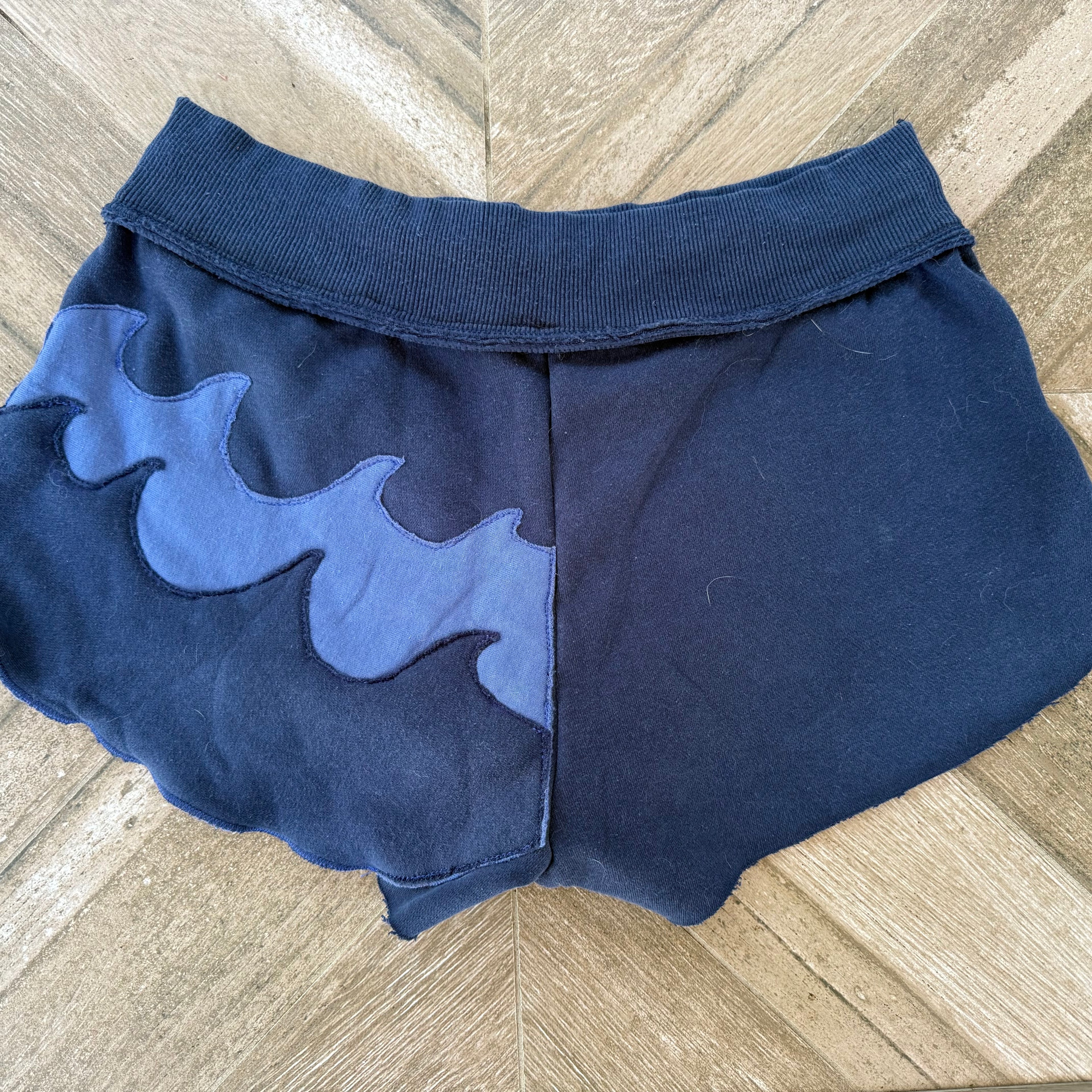 Sport Shorts: Waves